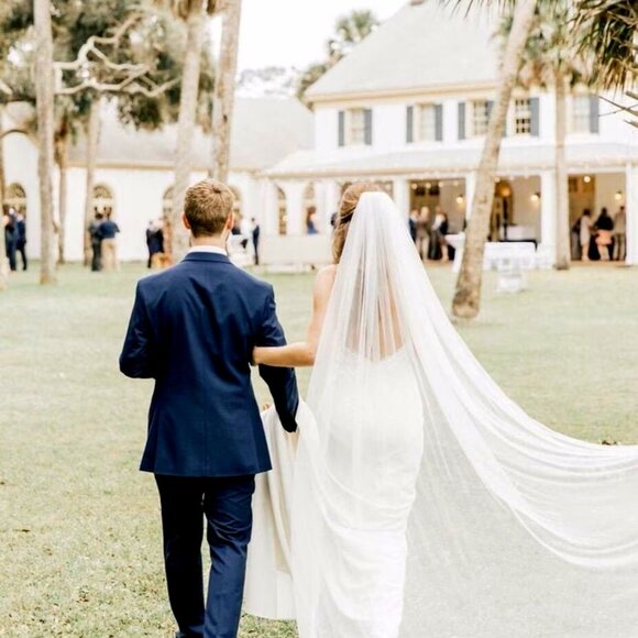 NWT Cathedral Veil in Diamond White - Picture 1 of 6